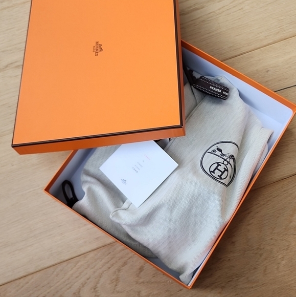 New in Box, Hermès Oran Sandals inRose Jaipur Suede with Rhinestones sz37.5 - Picture 7 of 9